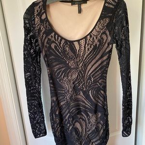 BCBG MAXAZRIA Stretchy lacy dress Sz XS